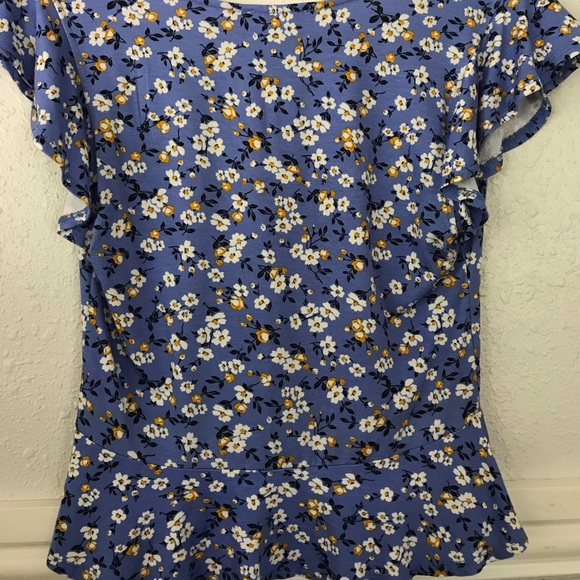 Ruched floral top - Picture 2 of 2